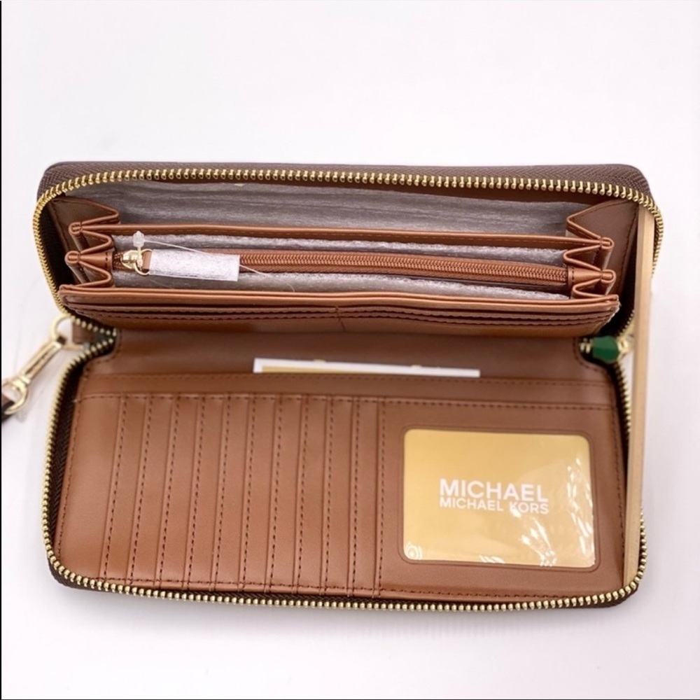 Michael Kors Large Continental Wallet Brown - Picture 4 of 9